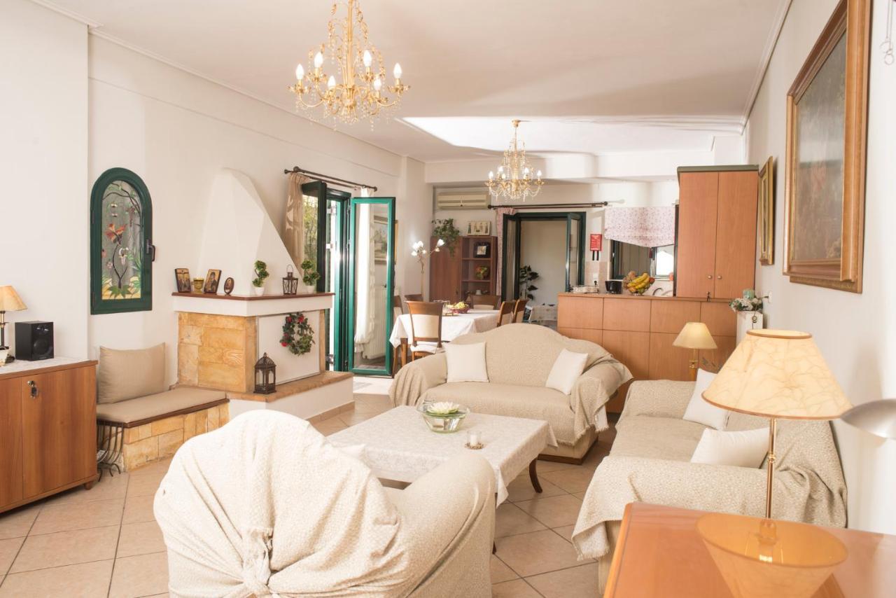 Maisonette With Garden In The Heart Of The Historical Kalamata Center 外观 照片