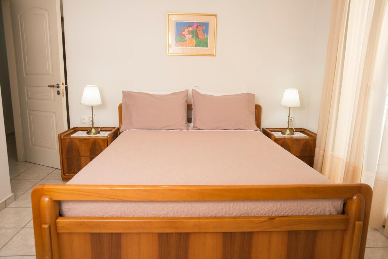 Maisonette With Garden In The Heart Of The Historical Kalamata Center 外观 照片