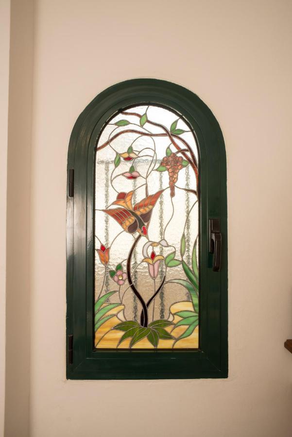 Maisonette With Garden In The Heart Of The Historical Kalamata Center 外观 照片