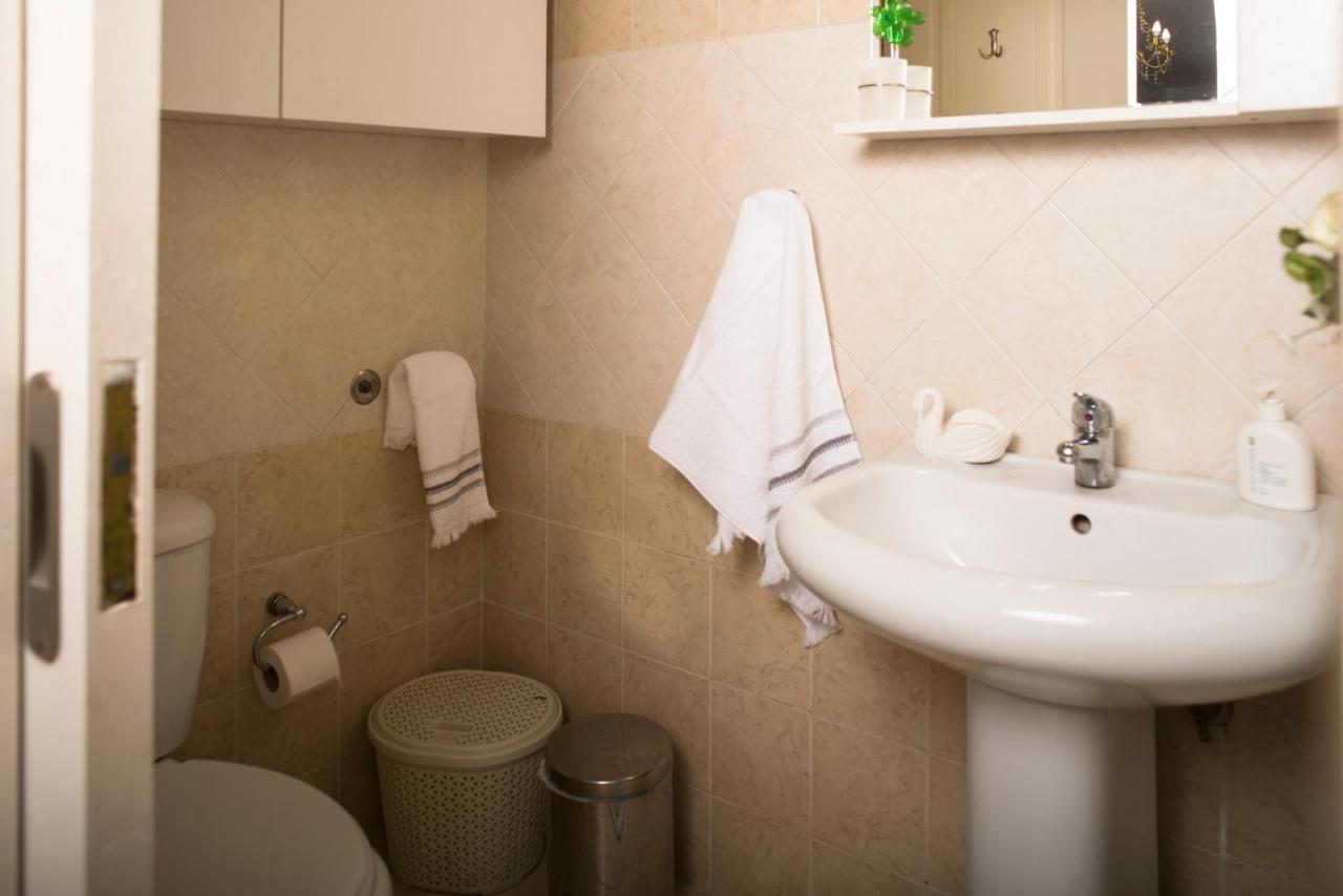 Maisonette With Garden In The Heart Of The Historical Kalamata Center 外观 照片