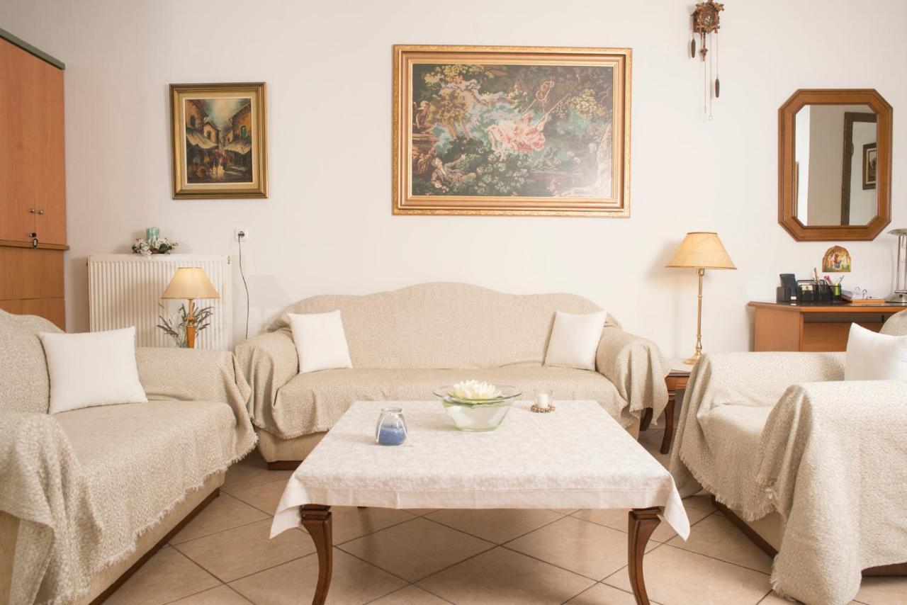 Maisonette With Garden In The Heart Of The Historical Kalamata Center 外观 照片