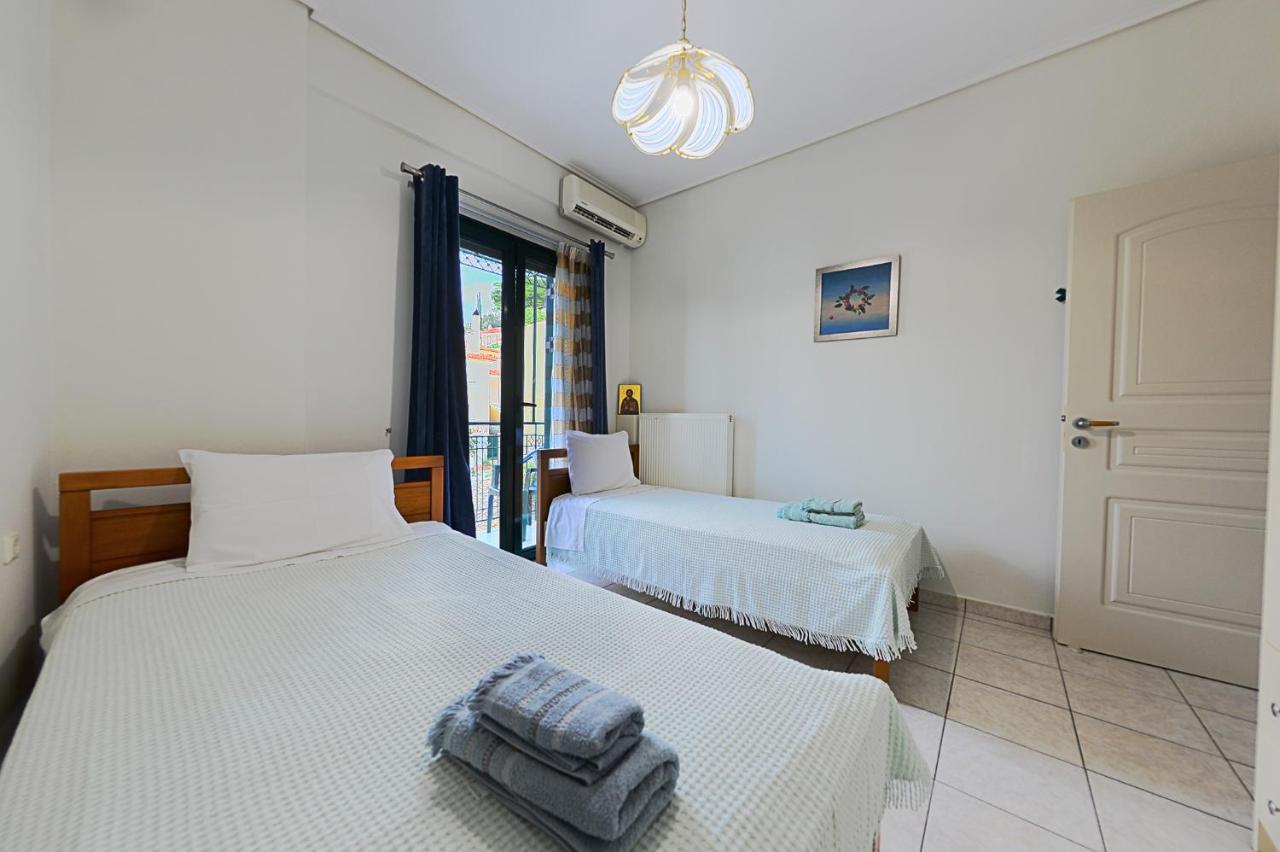 Maisonette With Garden In The Heart Of The Historical Kalamata Center 外观 照片